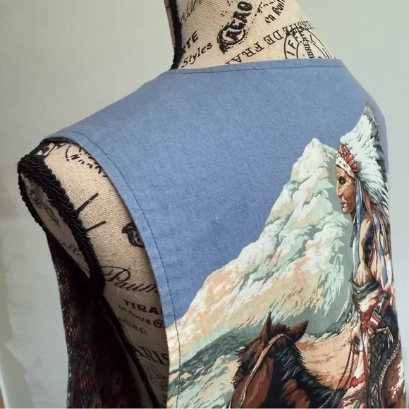 Vintage 80s Handmade Native American Themed Vest with Horse and Buffalo - Picture 6 of 7